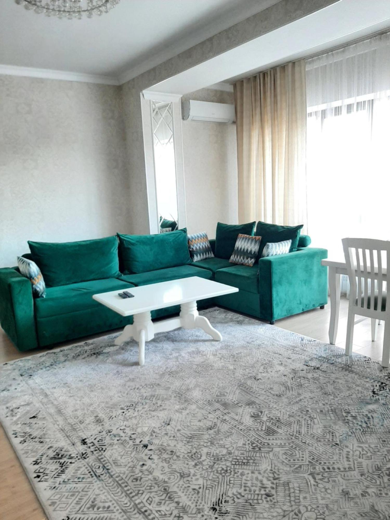 Comfortable Apartment Бишкек Екстериор снимка
