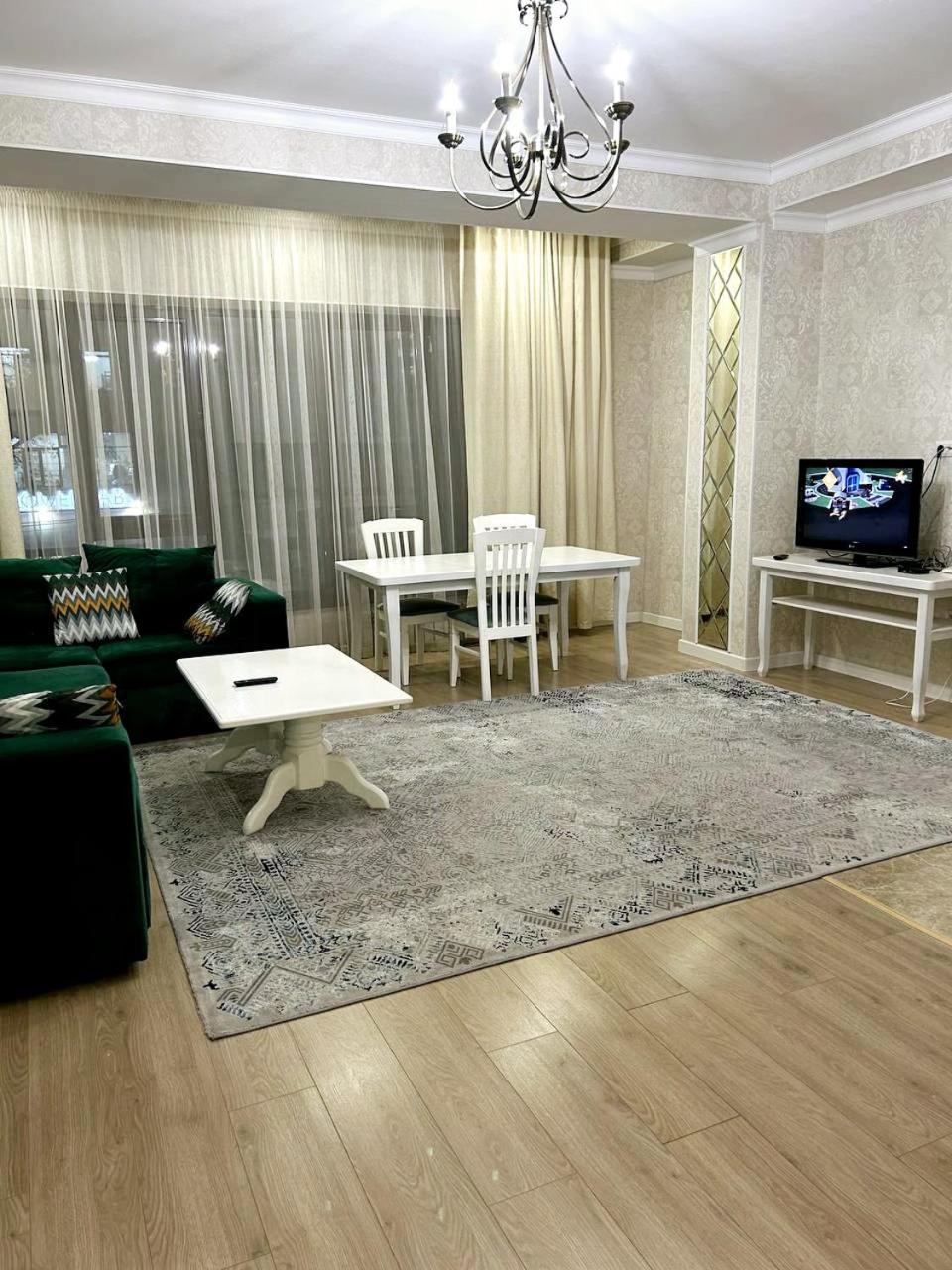 Comfortable Apartment Бишкек Екстериор снимка